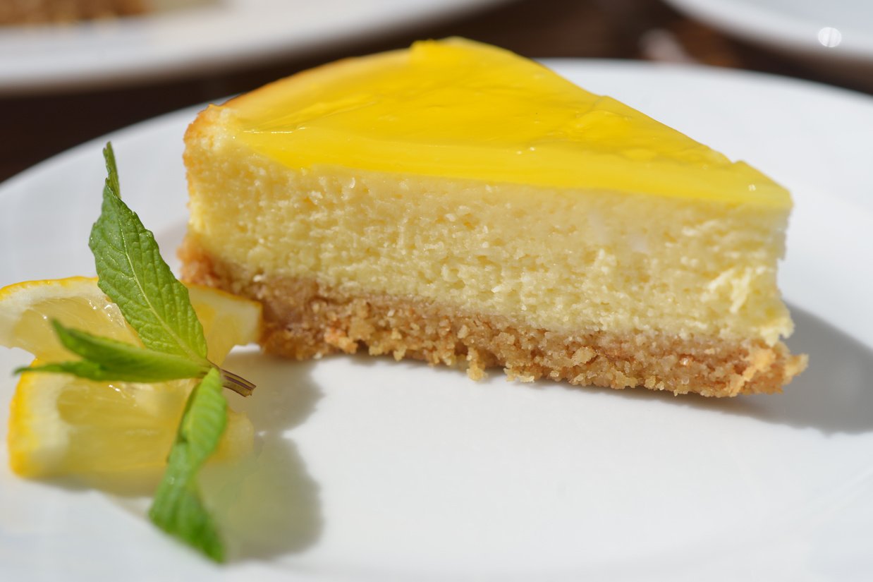 Lemon cheesecake